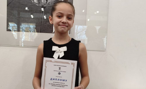 Наше ученице на Зонској смотри рецитатора